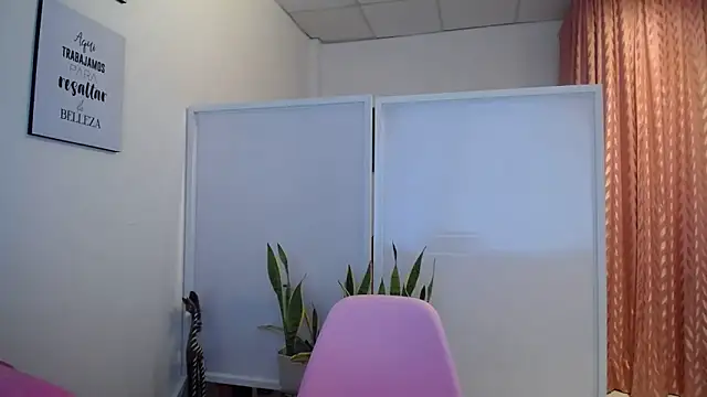 Manuela lara  online show from 18, 11, 2025