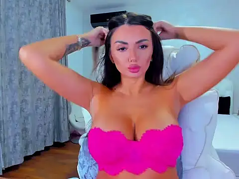 Snapshot of EllaElla90 chatting on 9, 11, 2025 EllaElla90 online show from 9, 11, 2025