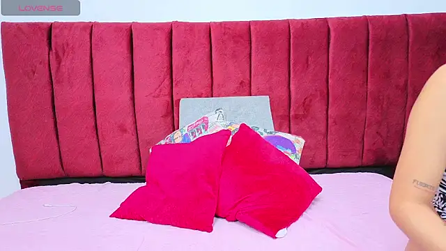 Snapshot of Veronica_Mae chatting on 17, 9, 2025 Veronica Mae online show from 17, 9, 2025