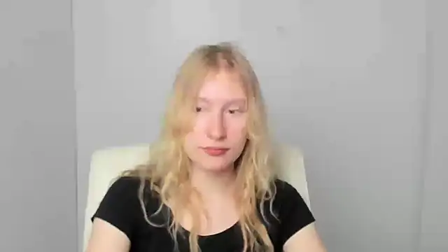 Elizabeth Kissa online show from 17, 9, 2025
