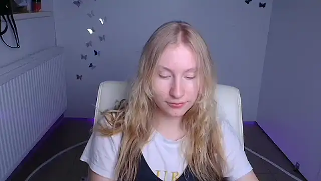 Elizabeth Kissa online show from 12, 9, 2025