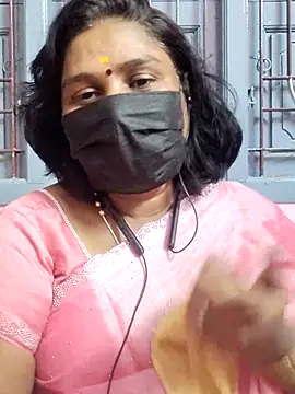 Snapshot of Tamil_Azhaghi25 chatting on 31, 5, 2026 Tamil Azhaghi25 online show from 31, 5, 2026
