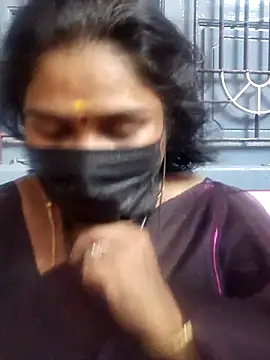 Snapshot of Tamil_Azhaghi25 chatting on 1, 6, 2026 Tamil Azhaghi25 online show from 1, 6, 2026