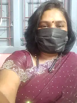 Snapshot of Tamil_Azhaghi25 chatting on 2, 6, 2026 Tamil Azhaghi25 online show from 2, 6, 2026