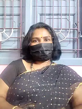 Snapshot of Tamil_Azhaghi25 chatting on 17, 5, 2026 Tamil Azhaghi25 online show from 17, 5, 2026