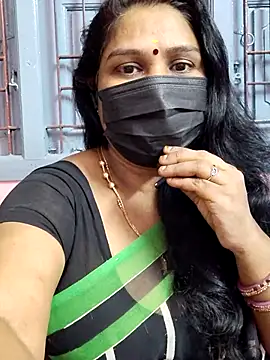 Snapshot of Tamil_Azhaghi25 chatting on 1, 11, 2025 Tamil Azhaghi25 online show from 1, 11, 2025