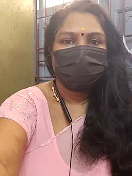 Snapshot of Tamil_Azhaghi25 chatting on 4, 11, 2025 Tamil Azhaghi25 online show from 4, 11, 2025