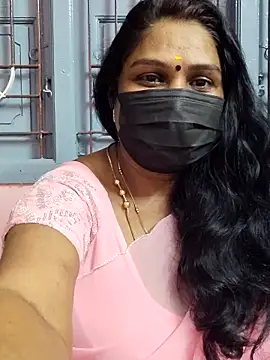 Snapshot of Tamil_Azhaghi25 chatting on 30, 10, 2025 Tamil Azhaghi25 online show from 30, 10, 2025