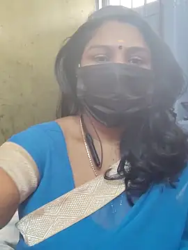 Snapshot of Tamil_Azhaghi25 chatting on 11, 11, 2025 Tamil Azhaghi25 online show from 11, 11, 2025