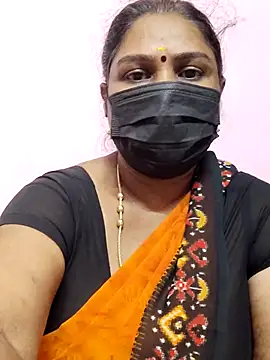 Snapshot of Tamil_Azhaghi25 chatting on 21, 10, 2025 Tamil Azhaghi25 online show from 21, 10, 2025