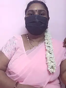 Snapshot of Tamil_Azhaghi25 chatting on 12, 10, 2025 Tamil Azhaghi25 online show from 12, 10, 2025