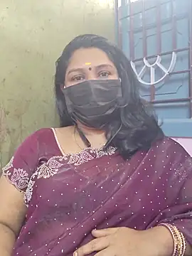 Snapshot of Tamil_Azhaghi25 chatting on 13, 11, 2025 Tamil Azhaghi25 online show from 13, 11, 2025