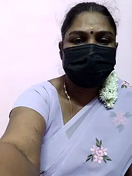 Snapshot of Tamil_Azhaghi25 chatting on 25, 10, 2025 Tamil Azhaghi25 online show from 25, 10, 2025