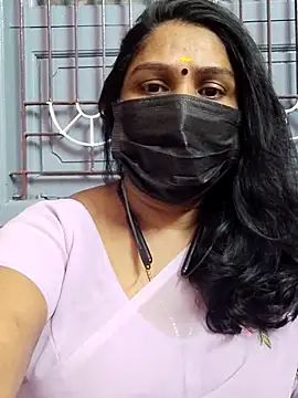 Snapshot of Tamil_Azhaghi25 chatting on 16, 11, 2025 Tamil Azhaghi25 online show from 16, 11, 2025