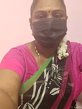 Snapshot of Tamil_Azhaghi25 chatting on 22, 10, 2025 Tamil Azhaghi25 online show from 22, 10, 2025