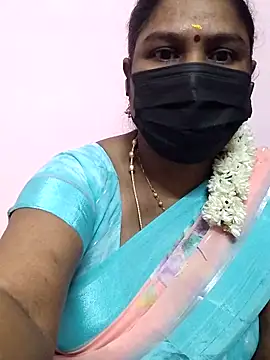 Snapshot of Tamil_Azhaghi25 chatting on 11, 10, 2025 Tamil Azhaghi25 online show from 11, 10, 2025