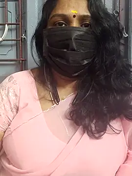 Snapshot of Tamil_Azhaghi25 chatting on 23, 11, 2025 Tamil Azhaghi25 online show from 23, 11, 2025