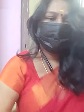 Snapshot of Tamil_Azhaghi25 chatting on 26, 11, 2025 Tamil Azhaghi25 online show from 26, 11, 2025