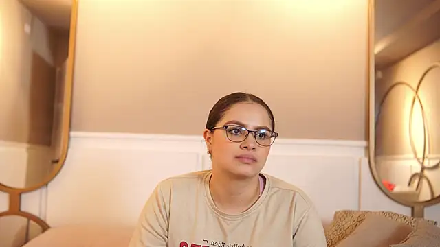 Tayler Kim online show from 11, 10, 2025