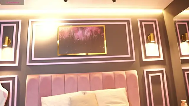 Tayler Kim online show from 9, 11, 2025