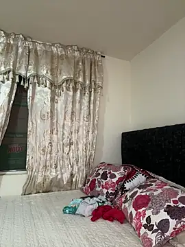 Tayler Kim online show from 29, 4, 2026
