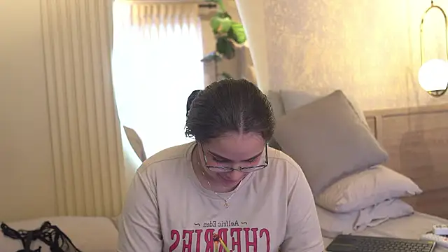 Tayler Kim online show from 16, 1, 2026