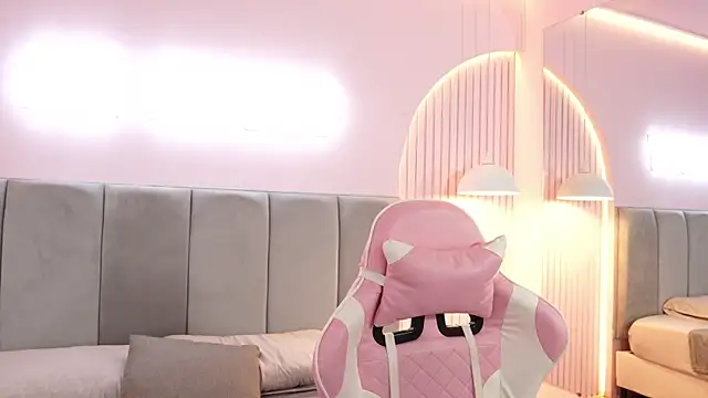 Tayler Kim online show from 8, 1, 2026