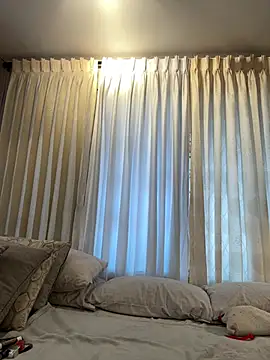 Tayler Kim online show from 28, 2, 2026