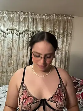Tayler Kim online show from 18, 7, 2026