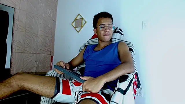 aston xvera online show from 9, 11, 2025