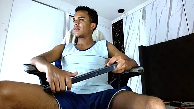 aston xvera online show from 29, 10, 2025