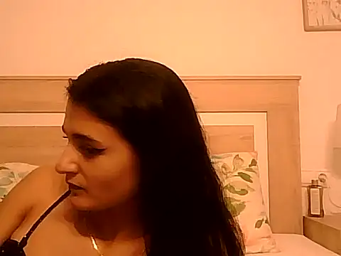 Ella0105 online show from 8, 9, 2025