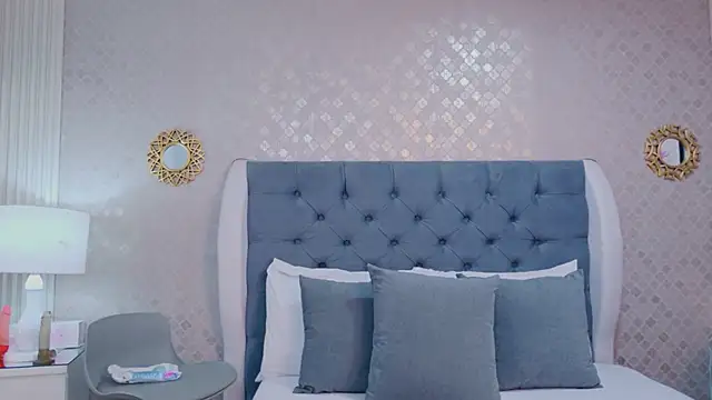 Snapshot of ZoeWilliis chatting on 28, 5, 2026 ZoeWilliis online show from 28, 5, 2026