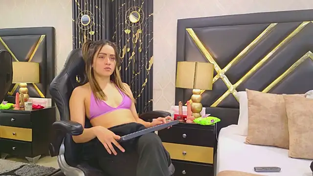 ZoeWilliis online show from 22, 2, 2026