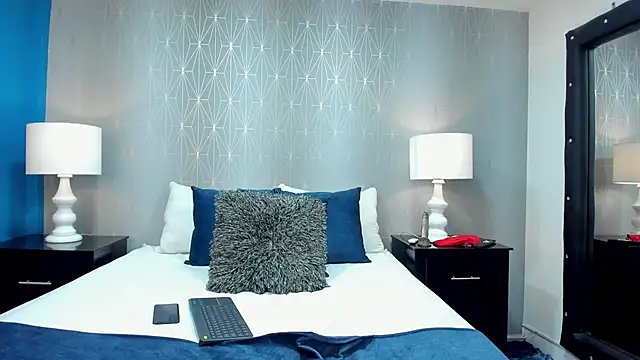 ZoeWilliis online show from 8, 11, 2025