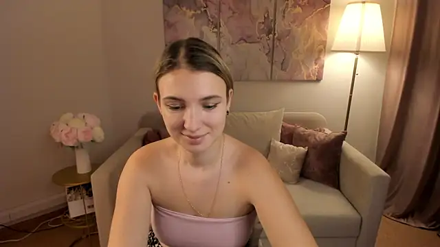 MilinaMorris online show from 15, 10, 2025