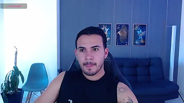 Arontrey21 online show from 6, 10, 2025