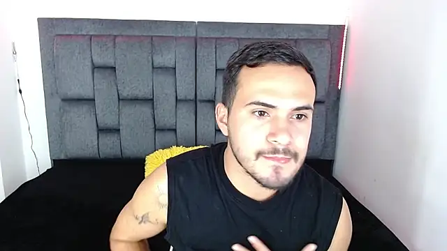 Arontrey21 online show from 12, 9, 2025