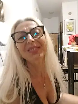 Snapshot of _sexyBLONDE46_ chatting on 15, 5, 2026 sexyBLONDE46 online show from 15, 5, 2026