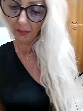 Snapshot of _sexyBLONDE46_ chatting on 20, 7, 2026 sexyBLONDE46 online show from 20, 7, 2026