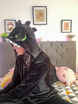 Im Lyan online show from 10, 10, 2025