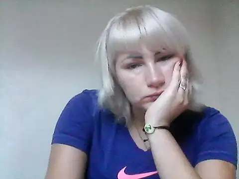 LallyLoveXx online show from 18, 9, 2025