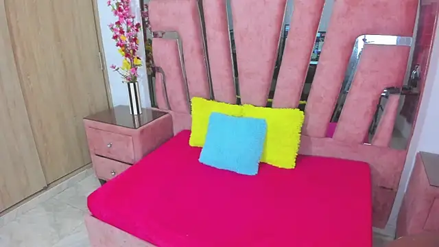 MaraKarly online show from 18, 4, 2026