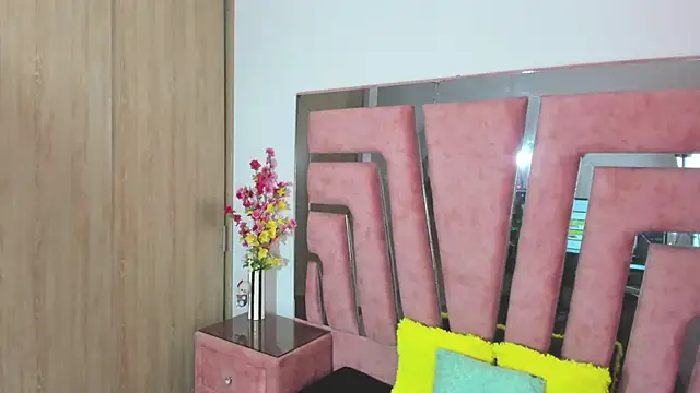 MaraKarly online show from 25, 10, 2025