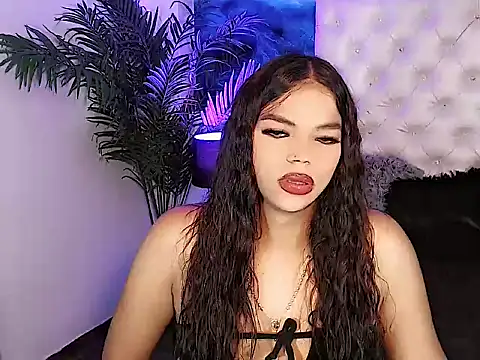 Valeria Swett  online show from 17, 11, 2025