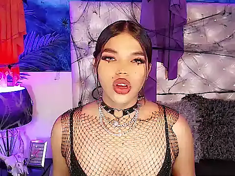 Valeria Swett  online show from 1, 11, 2025