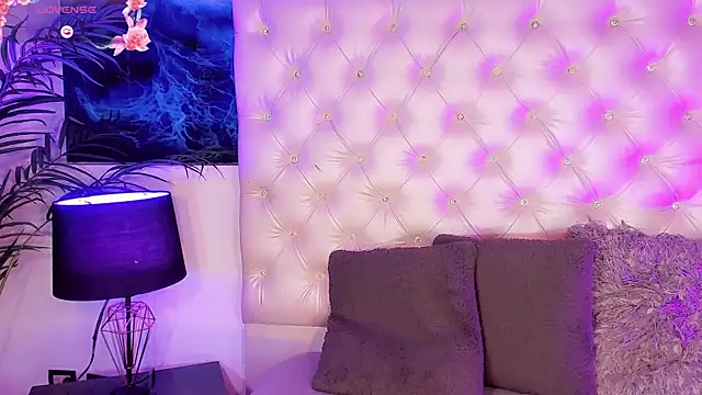 Snapshot of Valeria_Swett_ chatting on 11, 7, 2026 Valeria Swett online show from 11, 7, 2026