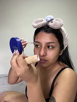  Chloe Smith online show from 17, 12, 2025