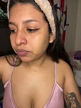  Chloe Smith online show from 4, 5, 2026