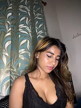 STRIP GLOW online show from 22, 2, 2026